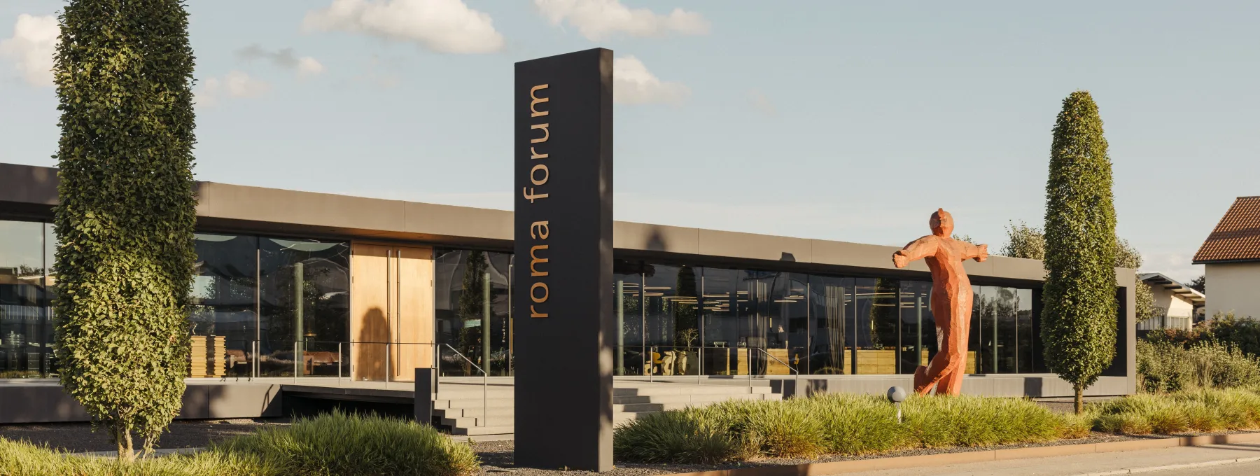 Straßenansicht ROMA Forum Burgau